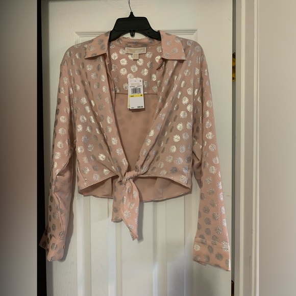 NWT Micheal Kors dusty pink cropped button down blouse with silver palm print - Picture 1 of 4